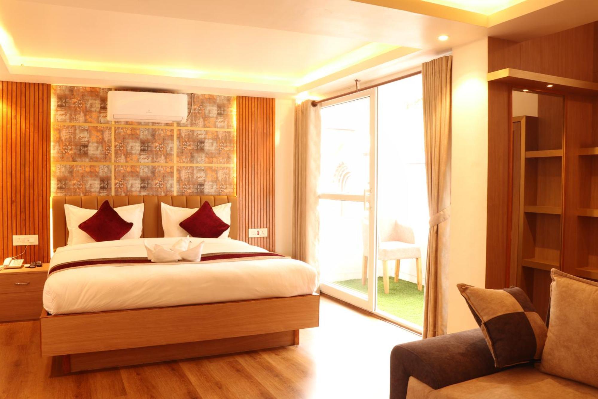 Hotel Elegant Kathmandu Inn Exteriör bild