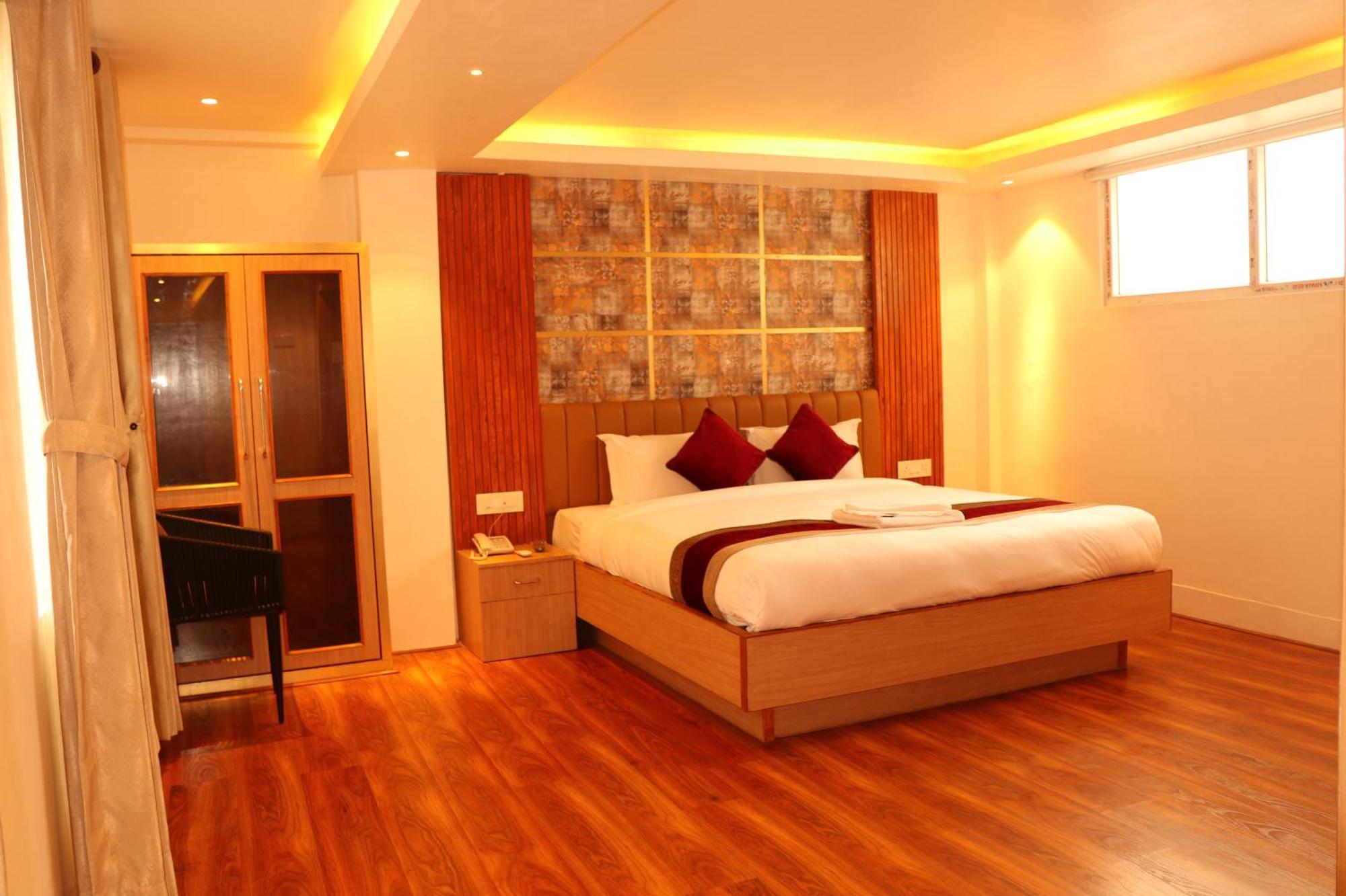 Hotel Elegant Kathmandu Inn Exteriör bild