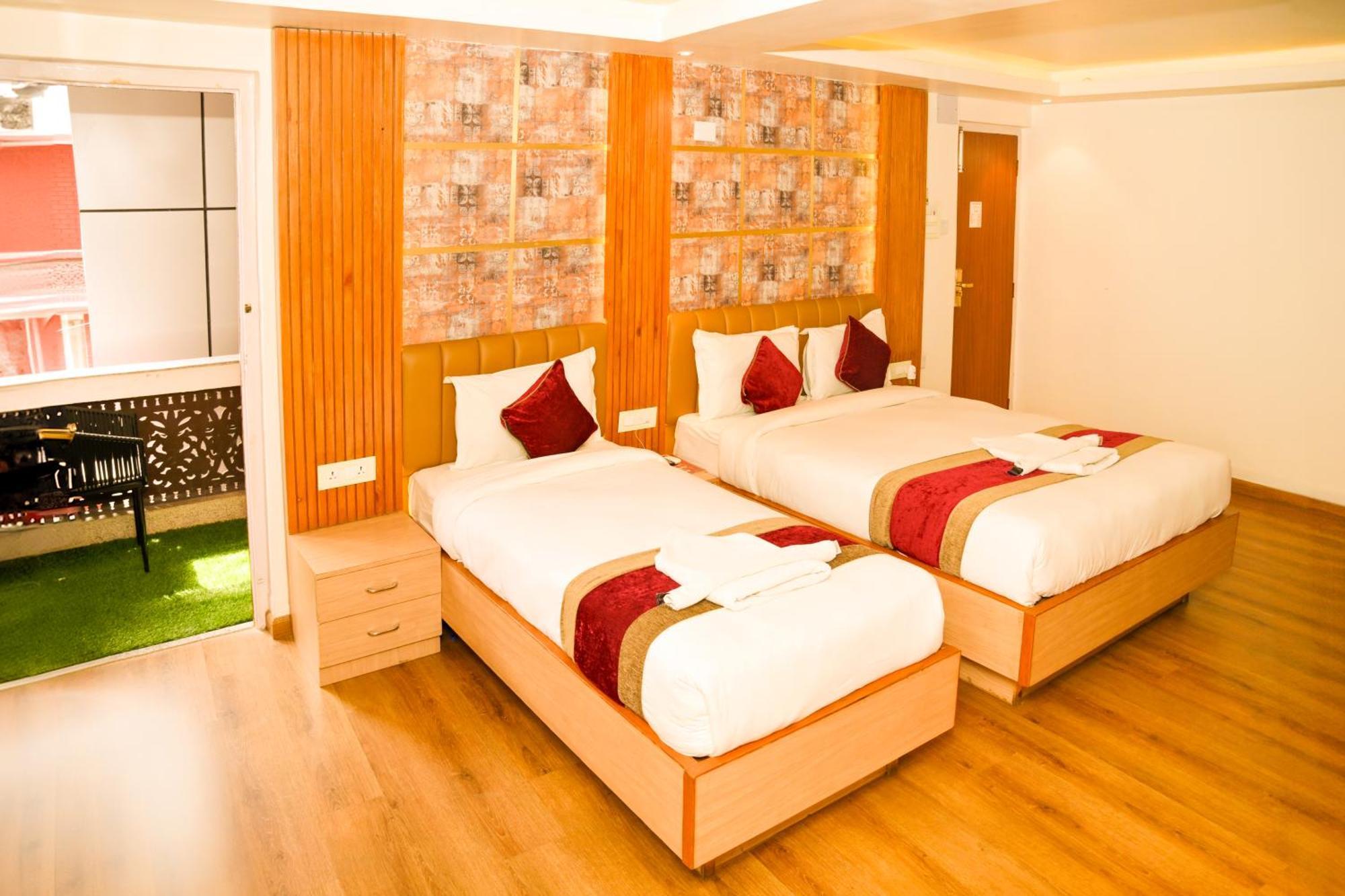Hotel Elegant Kathmandu Inn Exteriör bild