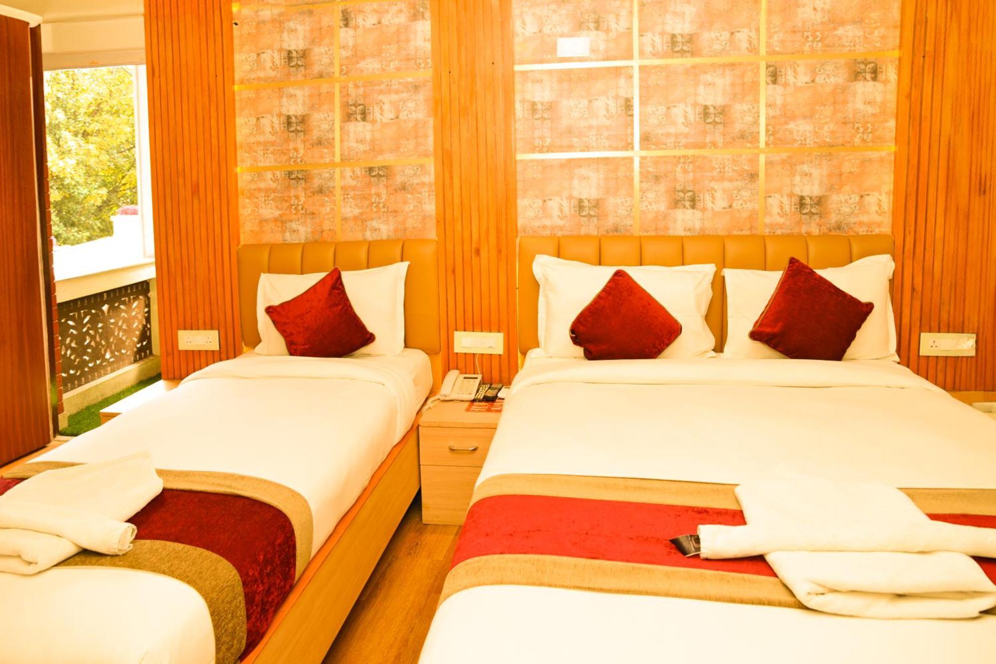 Hotel Elegant Kathmandu Inn Exteriör bild