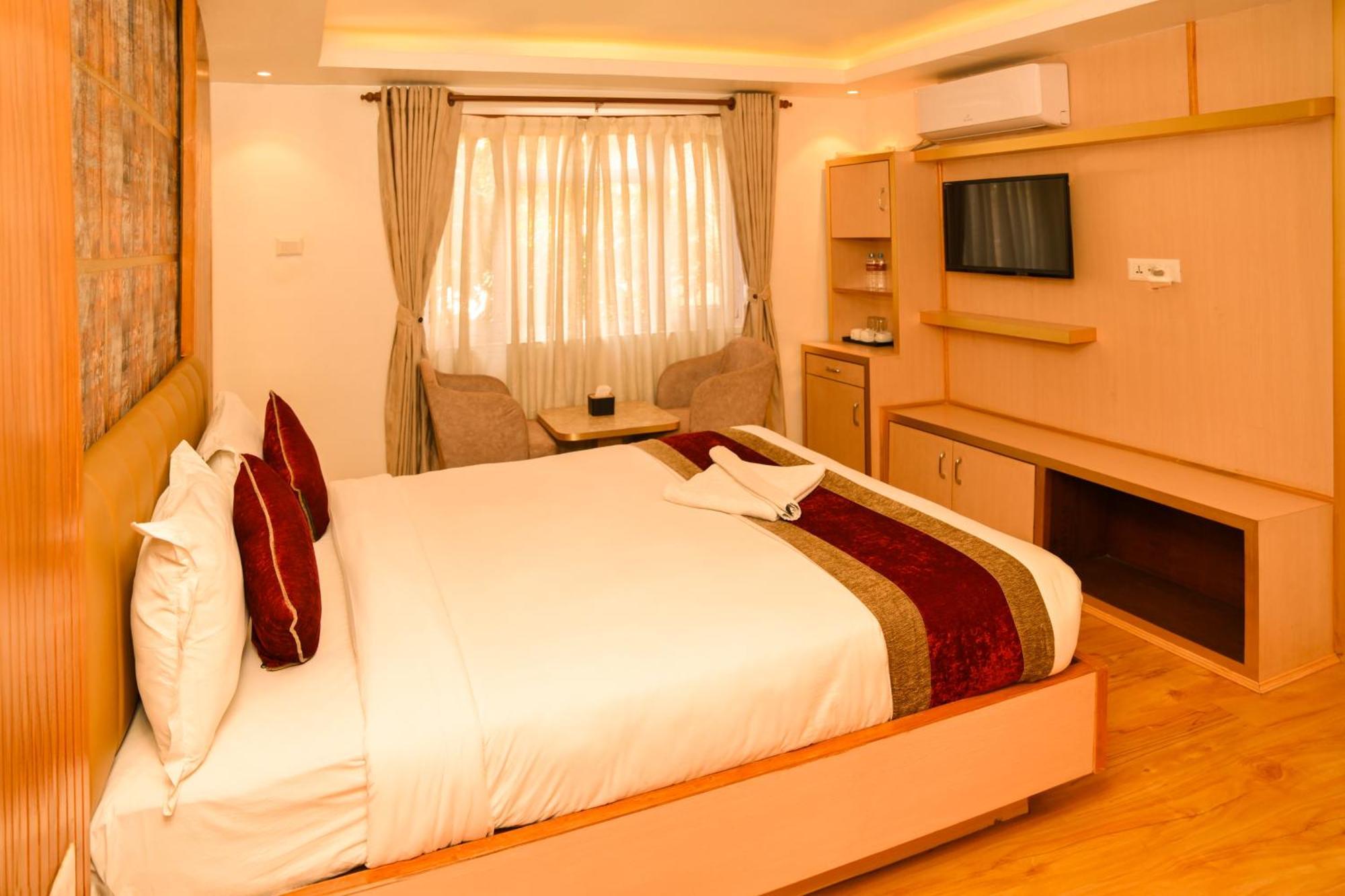 Hotel Elegant Kathmandu Inn Exteriör bild