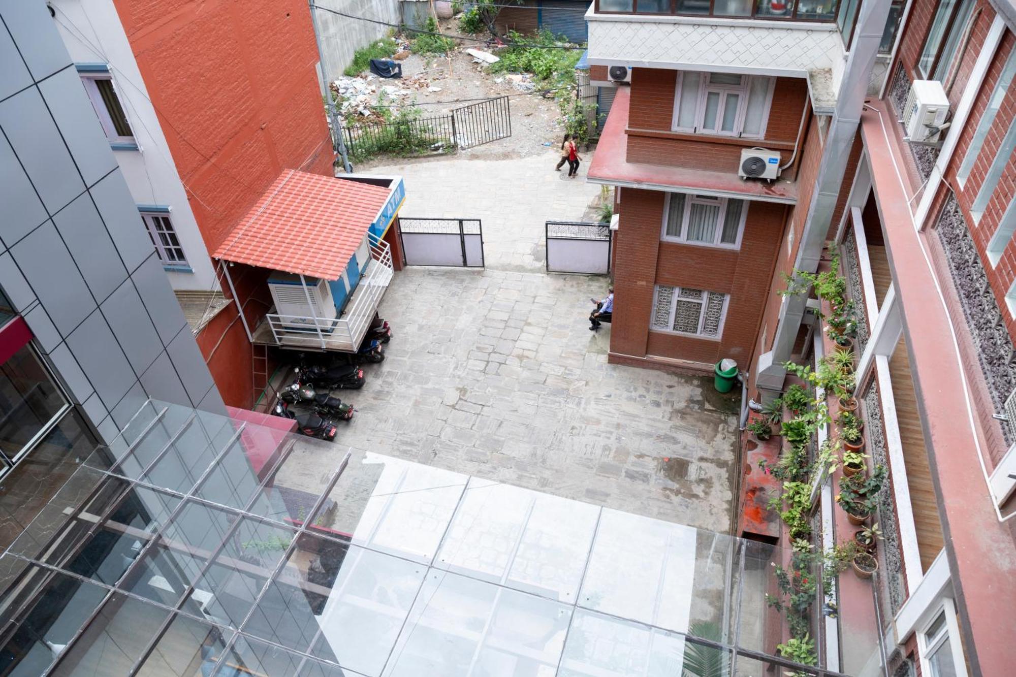 Hotel Elegant Kathmandu Inn Exteriör bild